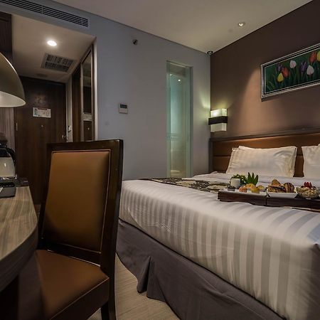 Arthama Hotels Макасар Екстериор снимка